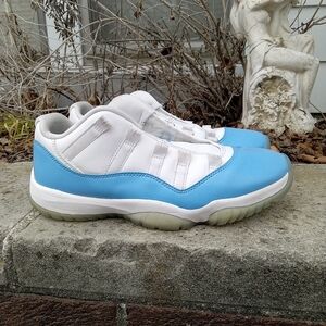 Air Jordan 11 Low UNC Size 7.5